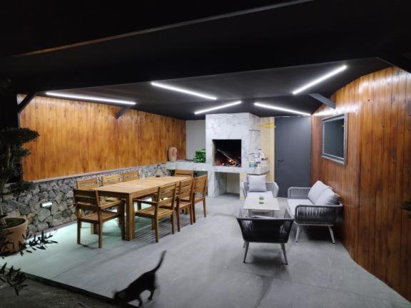 Holiday Home Fiori カスタヴ エクステリア 写真