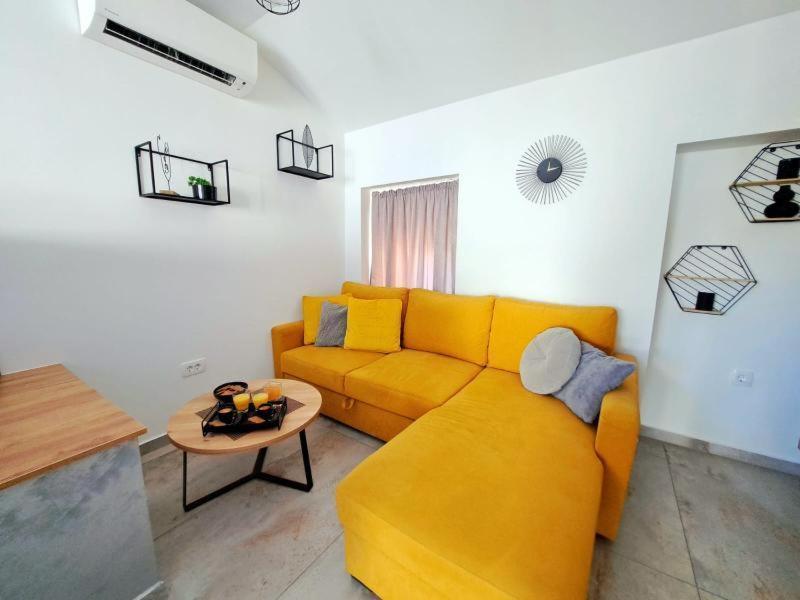 Holiday Home Fiori カスタヴ エクステリア 写真