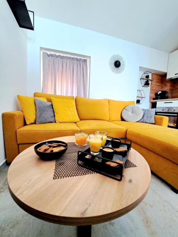 Holiday Home Fiori カスタヴ エクステリア 写真
