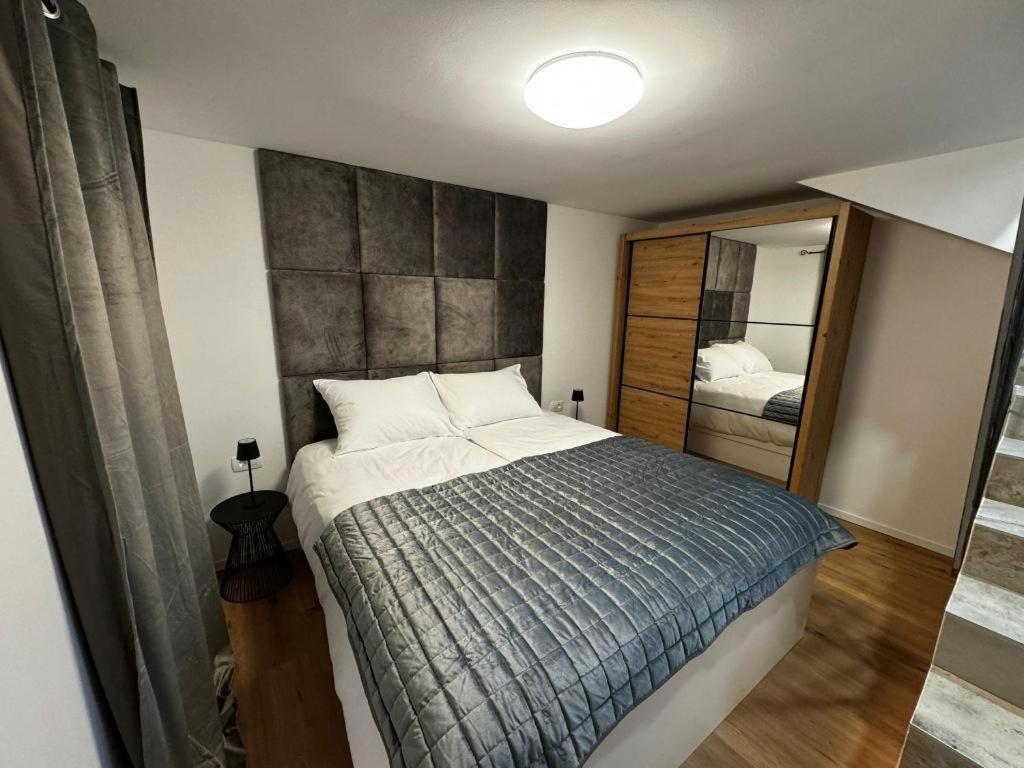 Holiday Home Fiori カスタヴ エクステリア 写真
