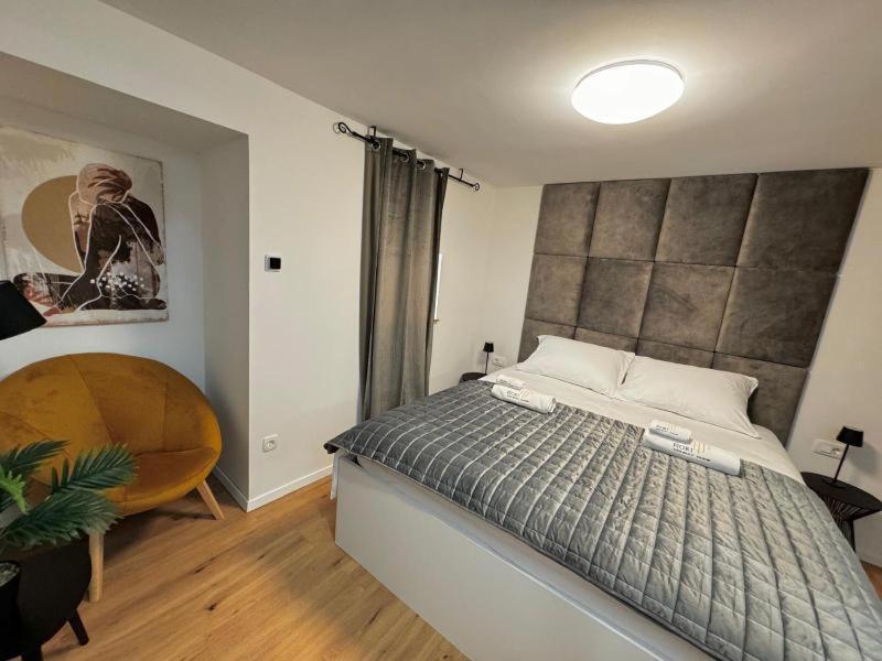 Holiday Home Fiori カスタヴ エクステリア 写真