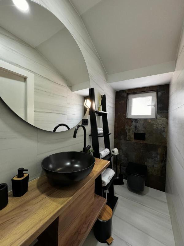 Holiday Home Fiori カスタヴ エクステリア 写真