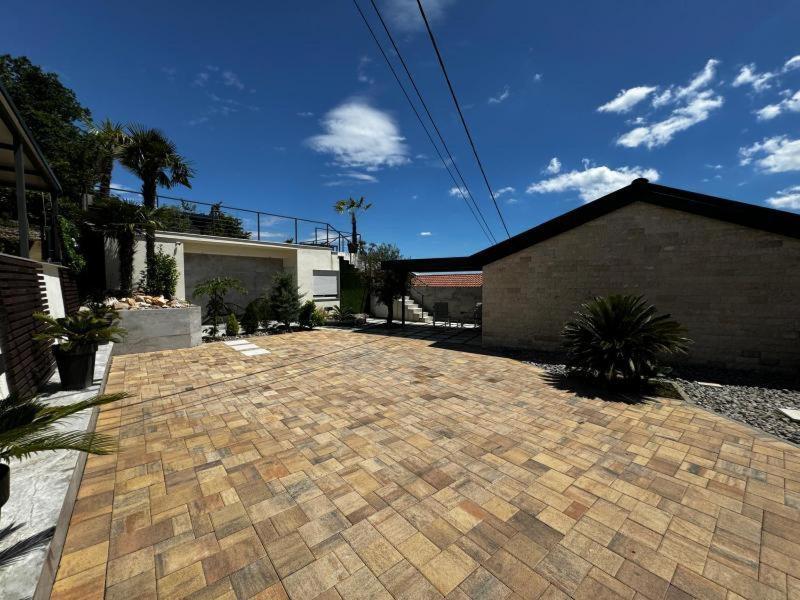 Holiday Home Fiori カスタヴ エクステリア 写真