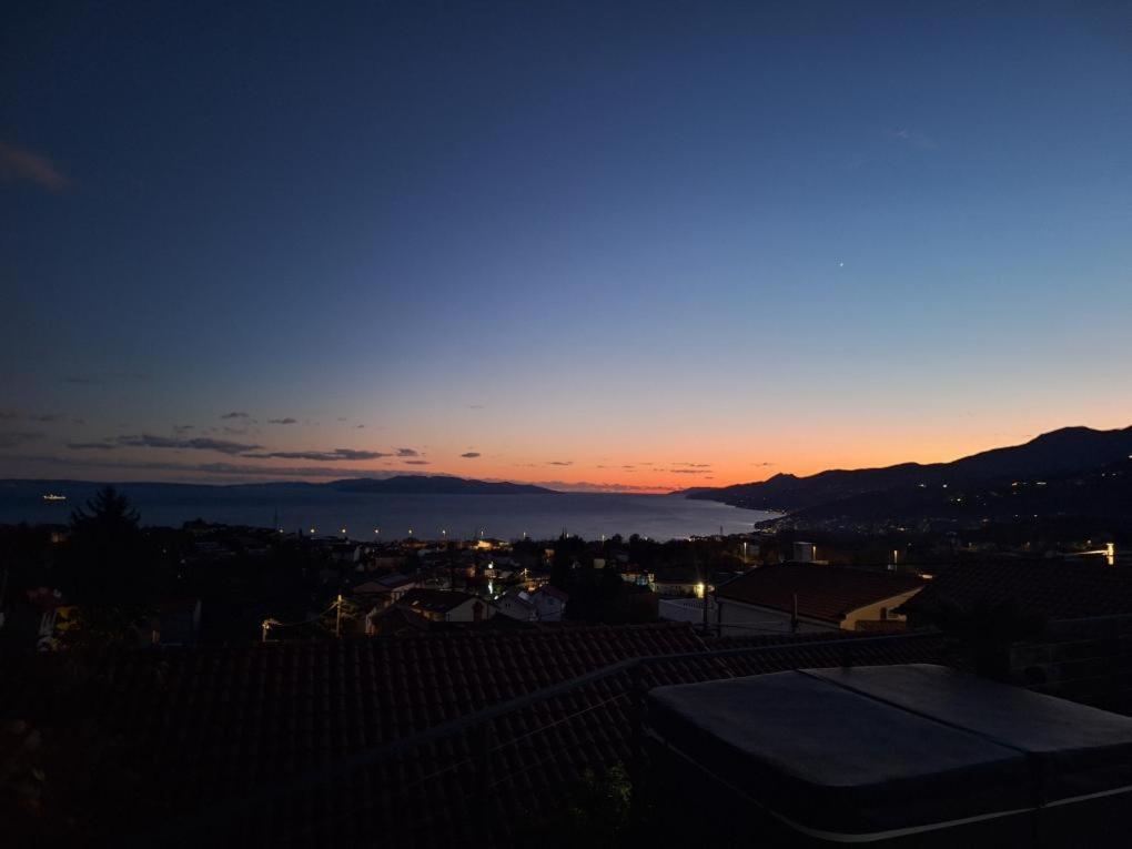 Holiday Home Fiori カスタヴ エクステリア 写真